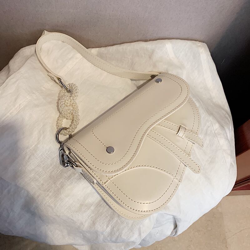 オールマッチインレディーススモールバッグ2020新しいトレンディなファッションファッションワンショルダーアンダーアームバッグネットレッドクロスボディサドルバッグ 手作りハンドバック31559337025