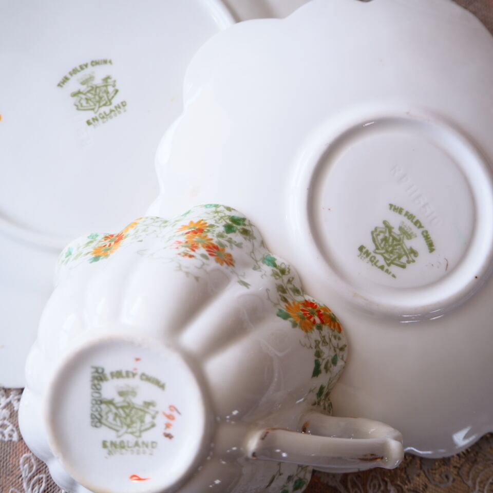 英国Shelley（シェリー） オレンジ・デイジー柄 トリオB カップ