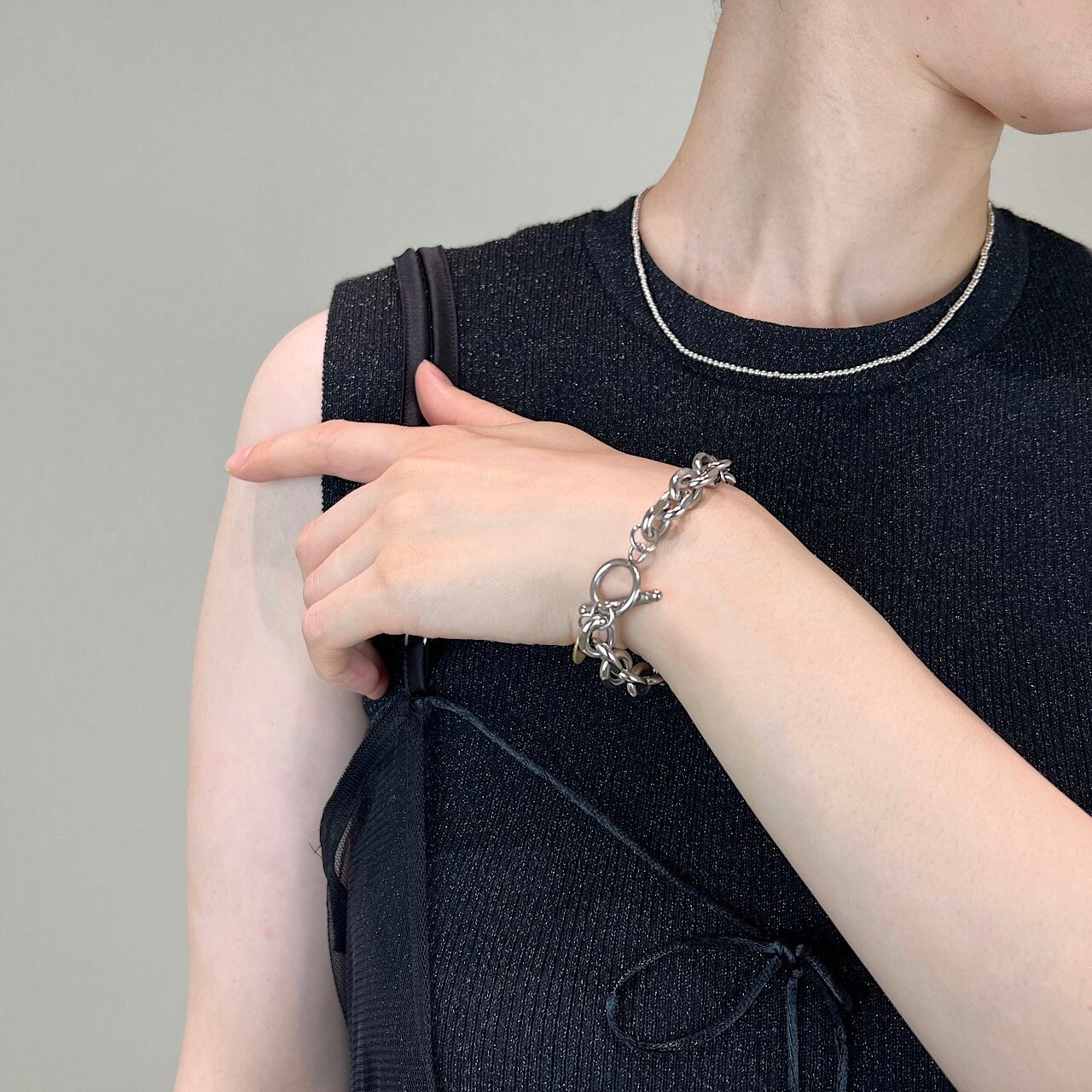 ブレスレット・バングル youko ウェーブラインメタルバングルブレスレット - ブレスレットを激安で