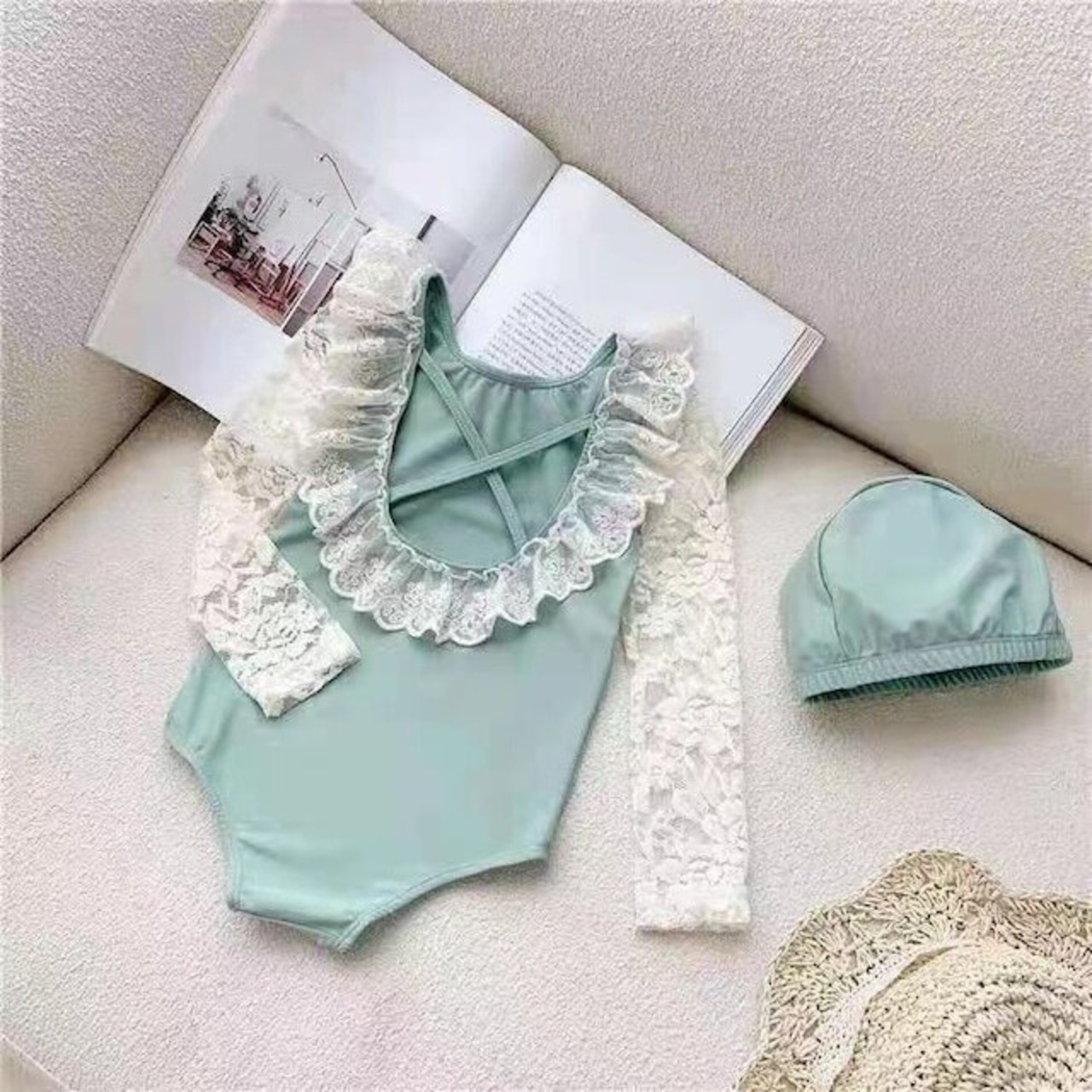 レースカラー長袖水着