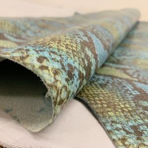 牛革　プリント　【約57ds / 約0.8mm厚】L11F-073