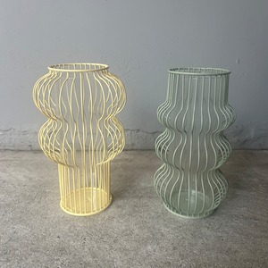 ワイヤーうねうね花瓶　flowervase