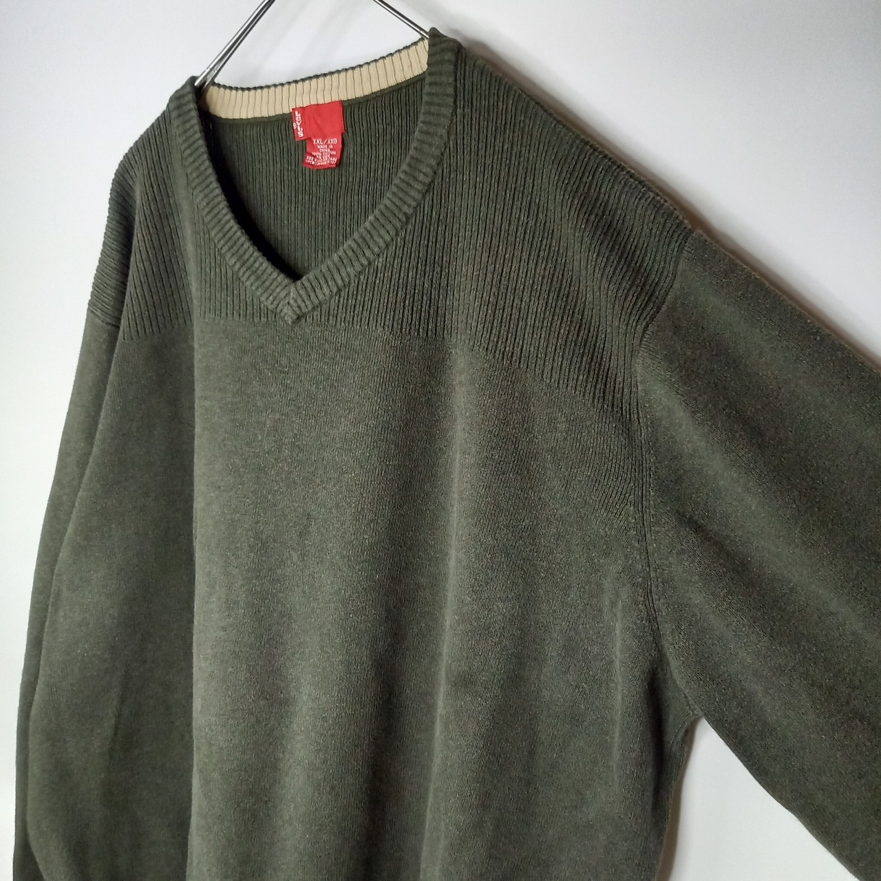 Levi's　リーバイス　Vネック　コットンニット　セーター　中厚手　無地　刺繍ロゴ　カーキ　オリーブ　XXL