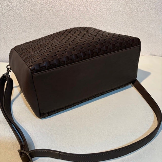 B.stuff　貴重品！ボックスシルエット2WAYバッグ(大) ブラックオリーヴ