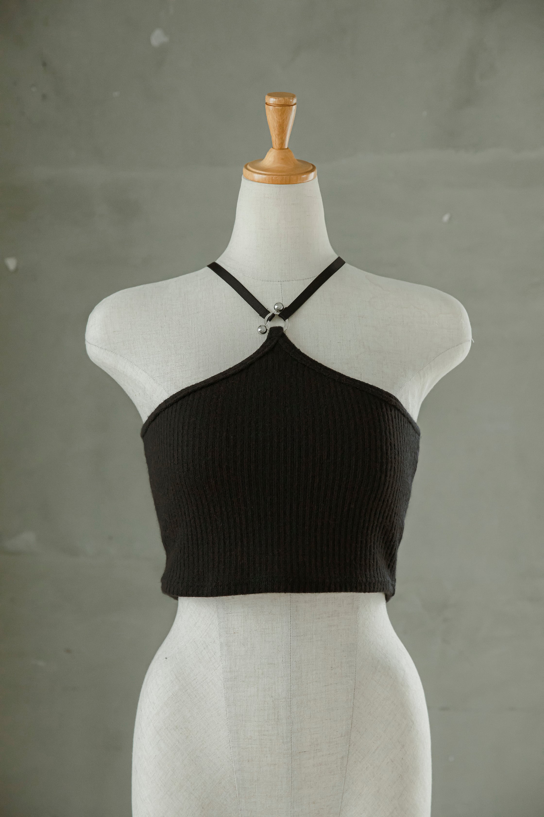 Geminitale ジェミニテール ホルターネックニットキャミソール Geminitale ジェミニテール ホルターネックニットキャミソール