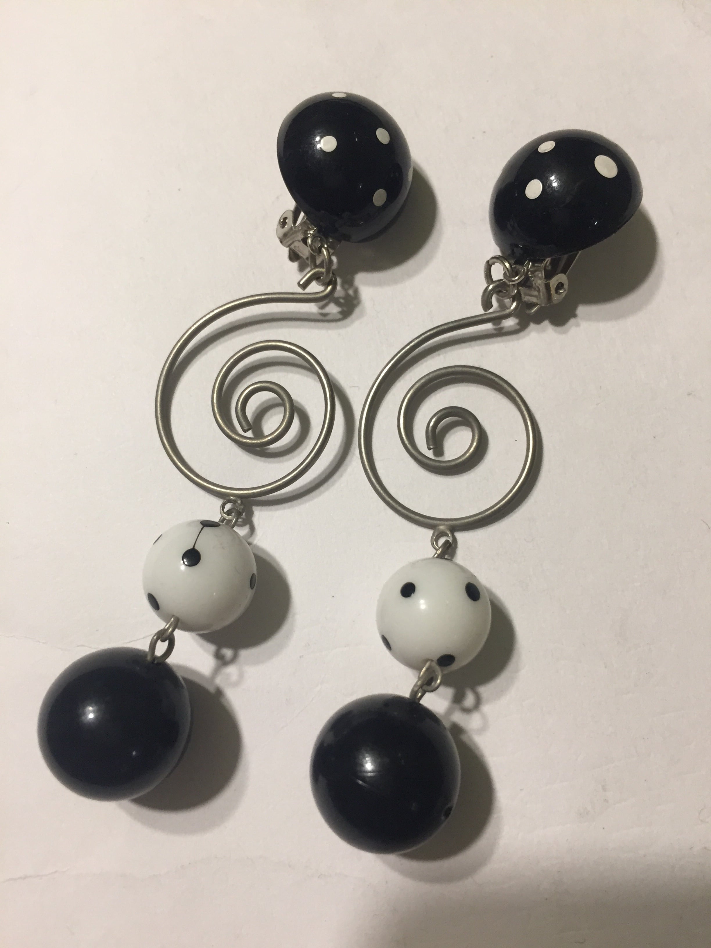 Desiner's bakelite earrings ( デザイナーズ ポルカドット ベークライト イヤリング )