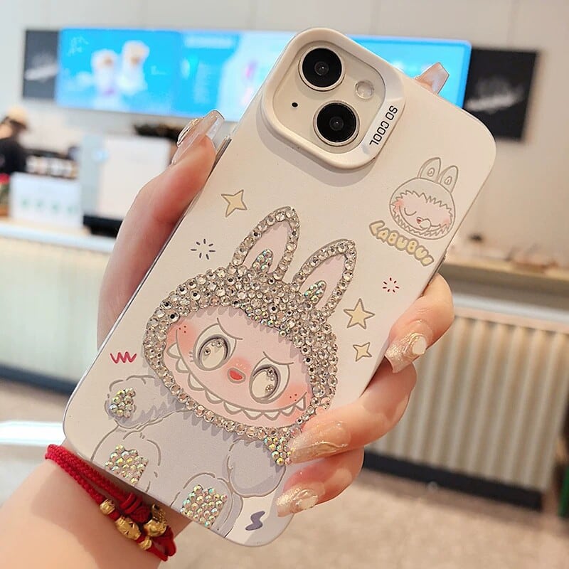 ✨ 超ラブリー!光るストーンとふわふわ縁の ラブライブ iPhoneケース (16 Pro Max/15/14/13対応)衝撃保護 ソフトシリコン iPhone ケース