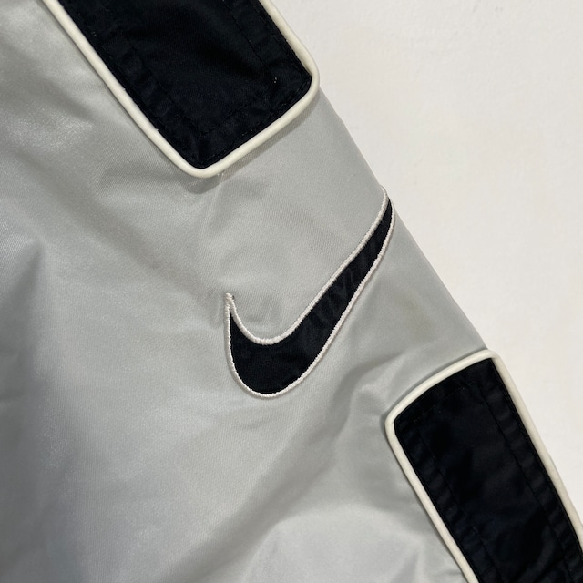 00s NIKE ナイロンジャケットパーカー　テック　メタリックシルバー　M