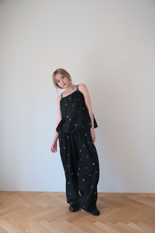 Embroidered Flower Pants/エンブロイダリーフラワーパンツ