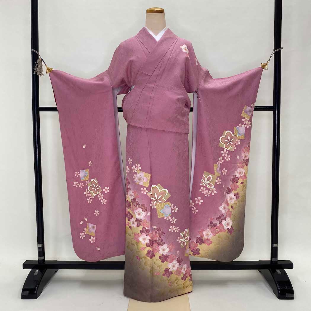 振袖 中古  ピンク 正絹 古典 裄66.5cm 身丈171.5cm 美品 M サイズ 成人式 4053 振袖 中古 ピンク 正絹 古典 裄66.5cm 身丈171.5cm 美品 M サイズ 成人