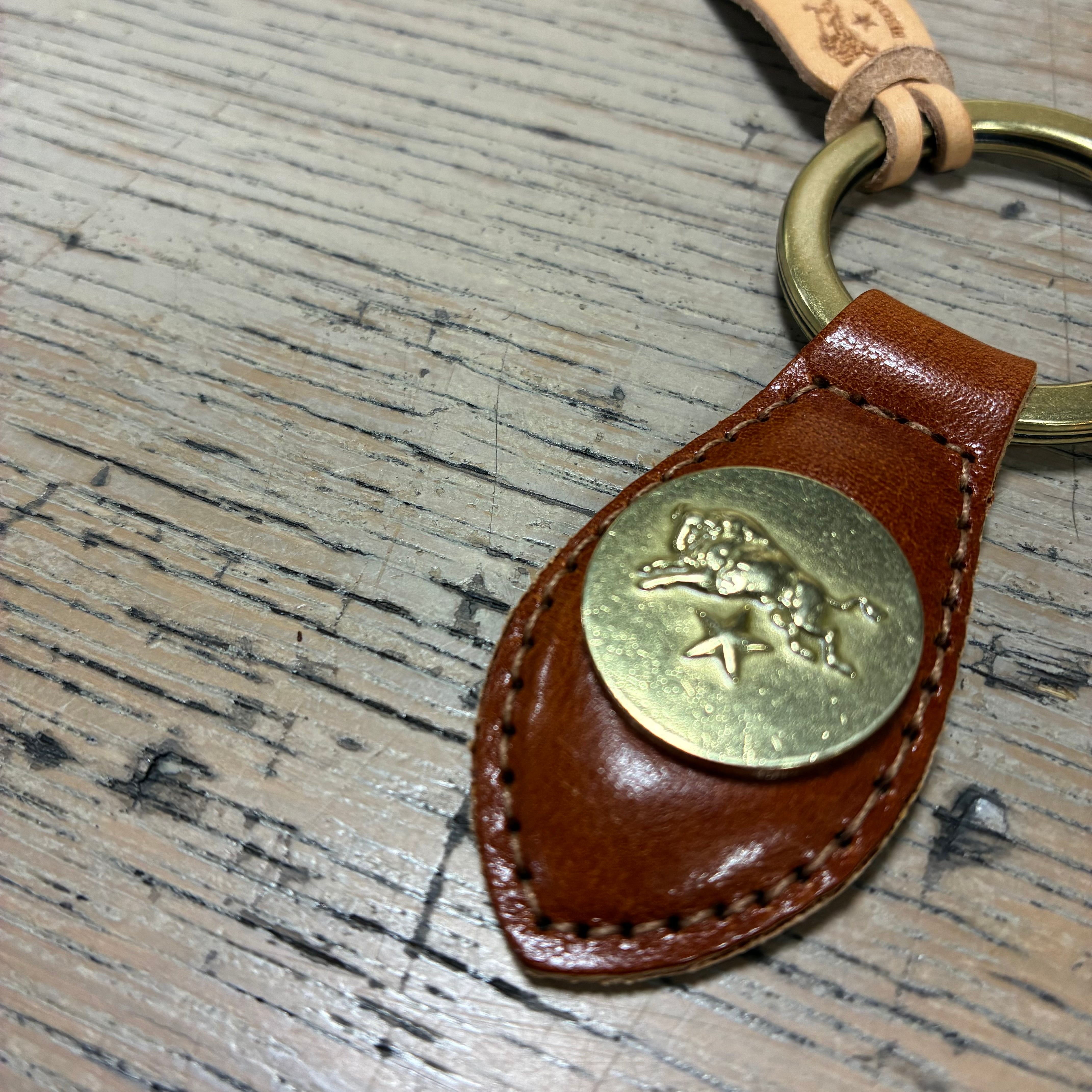 IL BISONTE イルビゾンテ ANTIQUE レザー キーホルダー【54252310550