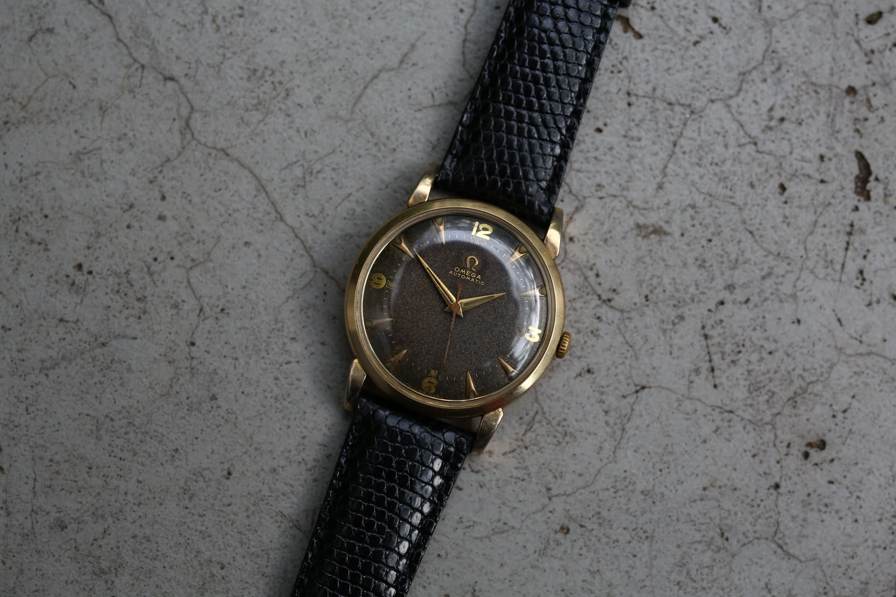 S*a様 1900年代vintage キルト　大大特価品 OMEGA】 1950's オメガ ノンネーム オリジナルブラックミラー ギルト