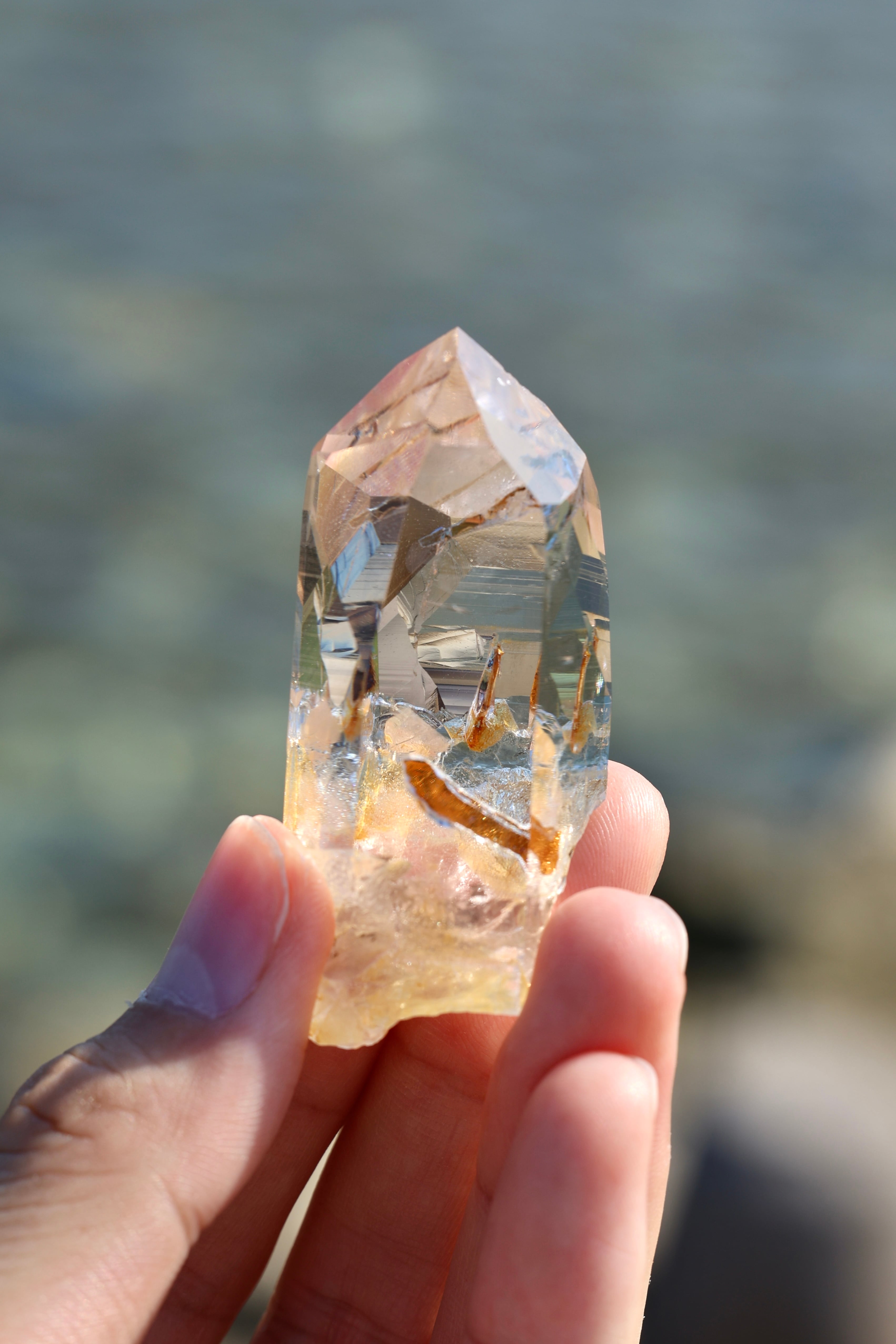 ヒマラヤ水晶 ガネーシュヒマール産 | 石垣島の夜光貝とヒマラヤ水晶
