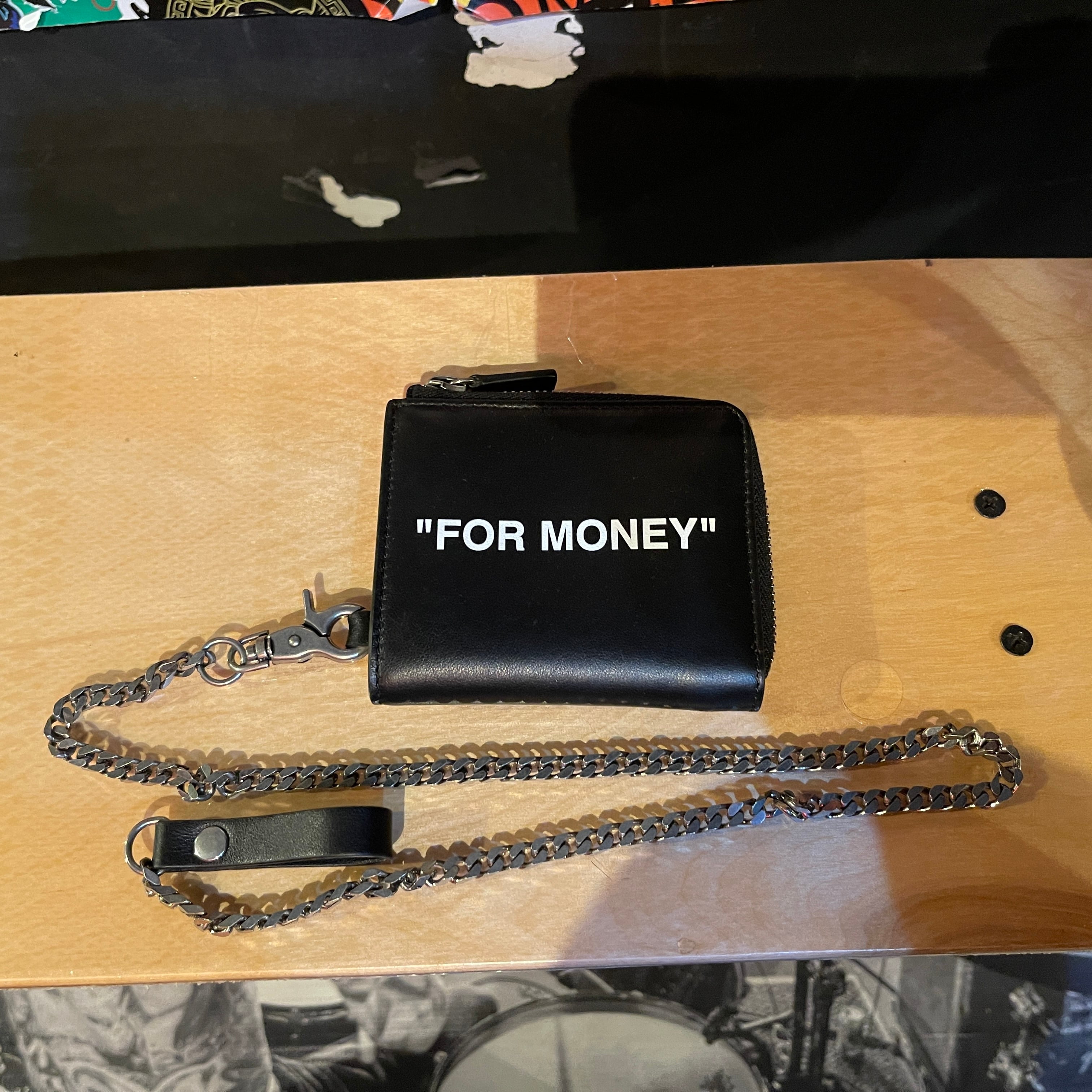 OFF-WHITE 'QUOTE CHAIN WALLET' | WIZSTAND powered by BASE