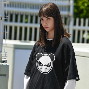 送料無料 【HIPANDA ハイパンダ】 男女兼用  フロッキー プリント Tシャツ  UNISEX ANGRY PANDA SHORT SLEEVED T-SHIRT / WHITE・ BLACK・GRAY