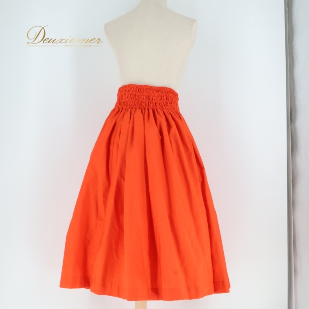 フラダンス 衣装 パウスカート オレンジ系 無地 シンプル シングル スカート セット 華やか 鮮やか かわいい おしゃれ ハワイアン アロハ フラ ダンス レッスン 練習 橙 軽やか ふんわり フレア 明るい ダンスウェア フェスティバル 舞台 リゾート