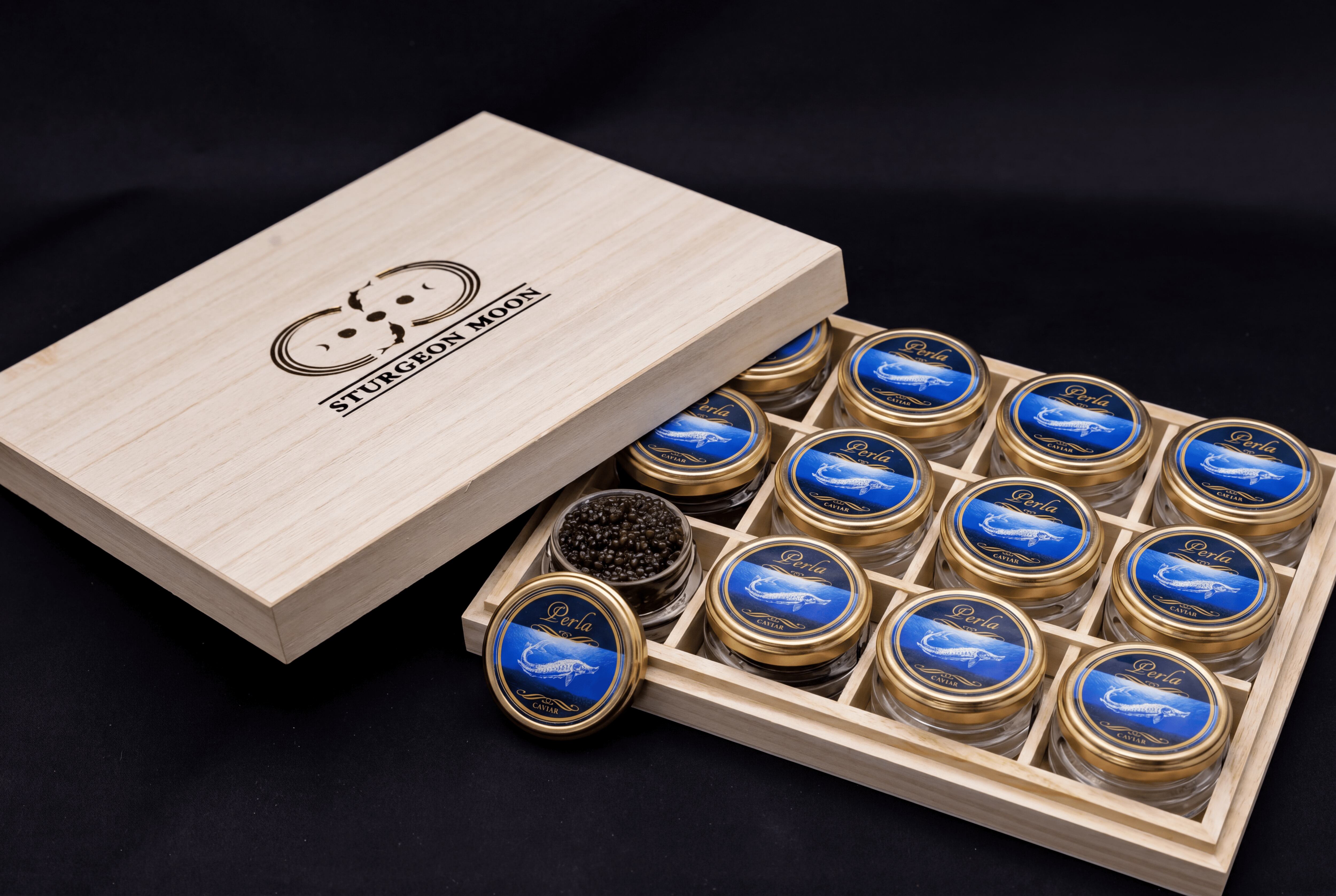 STURGEON MOON CAVIAR 30g×12個 桐箱入り