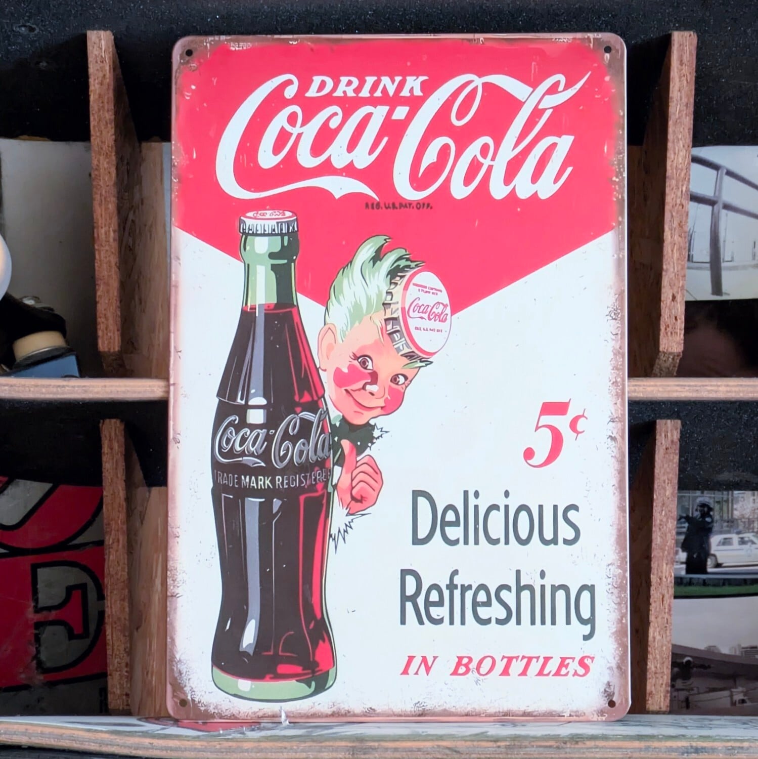 送料無料！ちょうどいいブリキ看板 【 Coca-Cola ( コカ・コーラ ) / Coke 】 METAL SIGN / メタルサイン / ブリキ看板 / サインボード / ビンテージ加工〚アメリカン雑貨 アメトイ〛