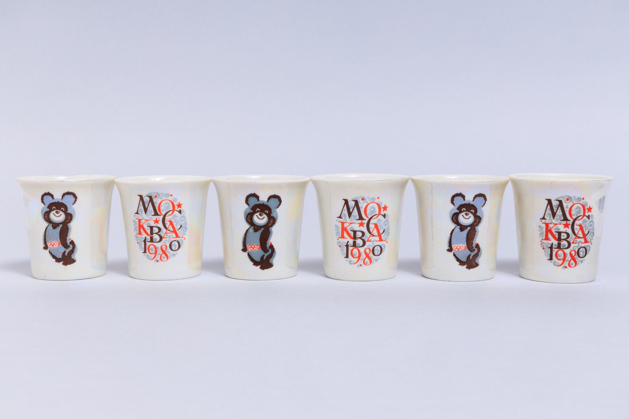 ヴィンテージ ミーシャ 陶器ショットグラス モスクワオリンピック記念 旧ソ連 0210