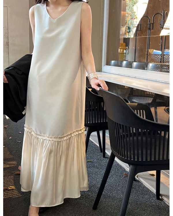 Bicolor Vneck Dress | Leonie