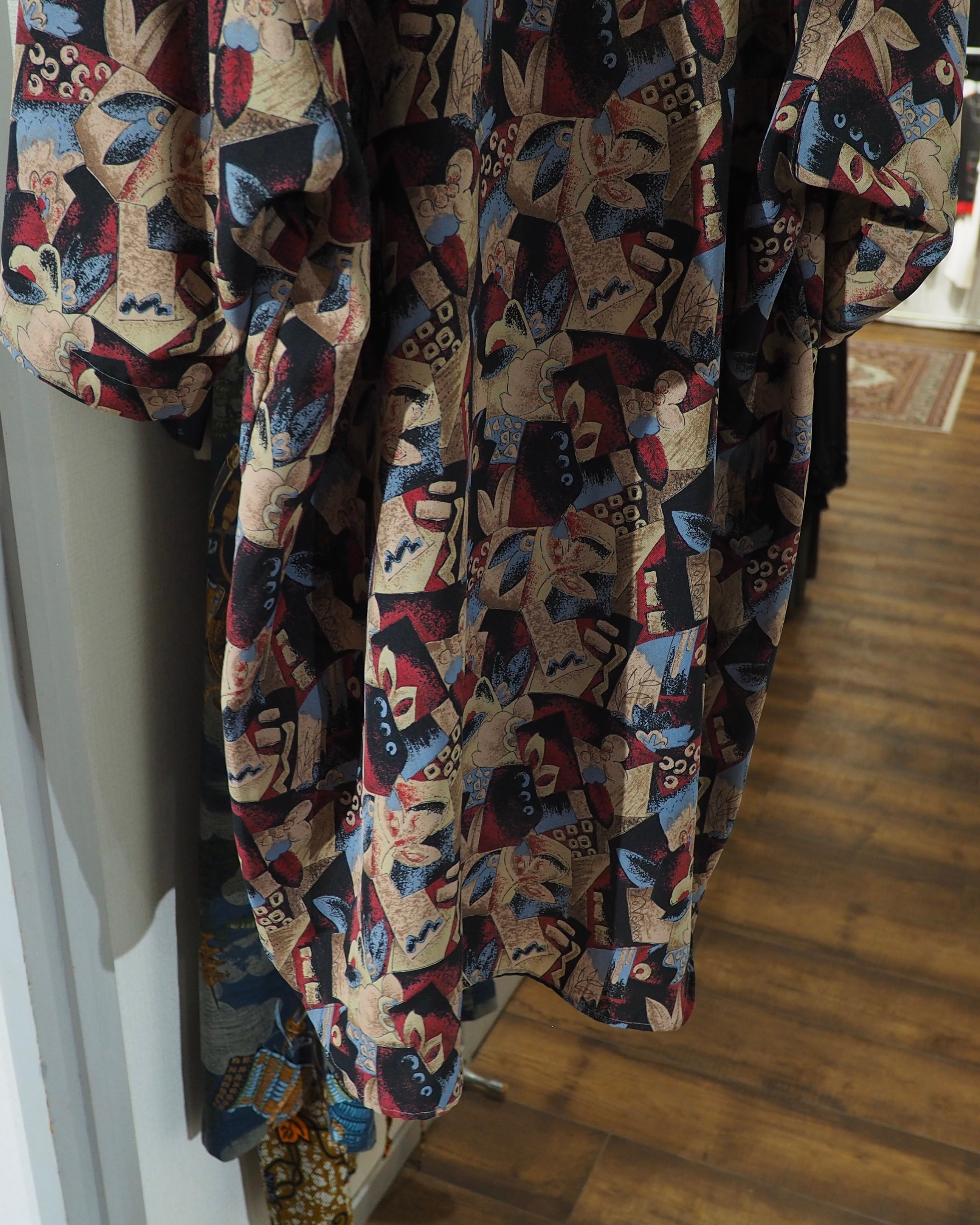 1990s Beautiful Dark Tone All Over pattern vintage loose SS shirt