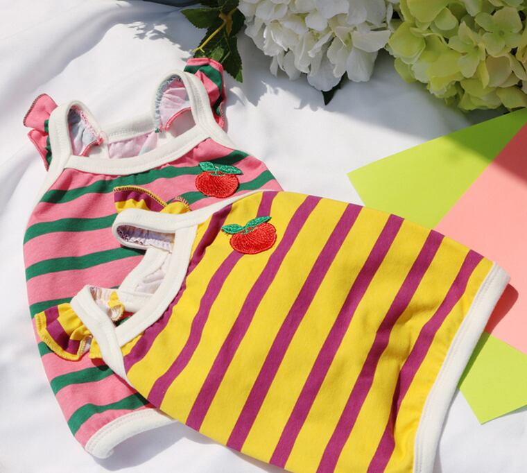 【SALE】リンゴクロップドトップス S ~ XL 2color  /  犬服 春夏 新作 犬 服 タンクトップ 猫 小型犬 ドッグウェア ショート丈 可愛い top79