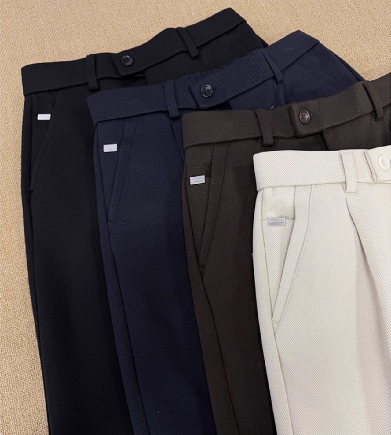 【立体美脚】立体プリーツテーパードパンツ