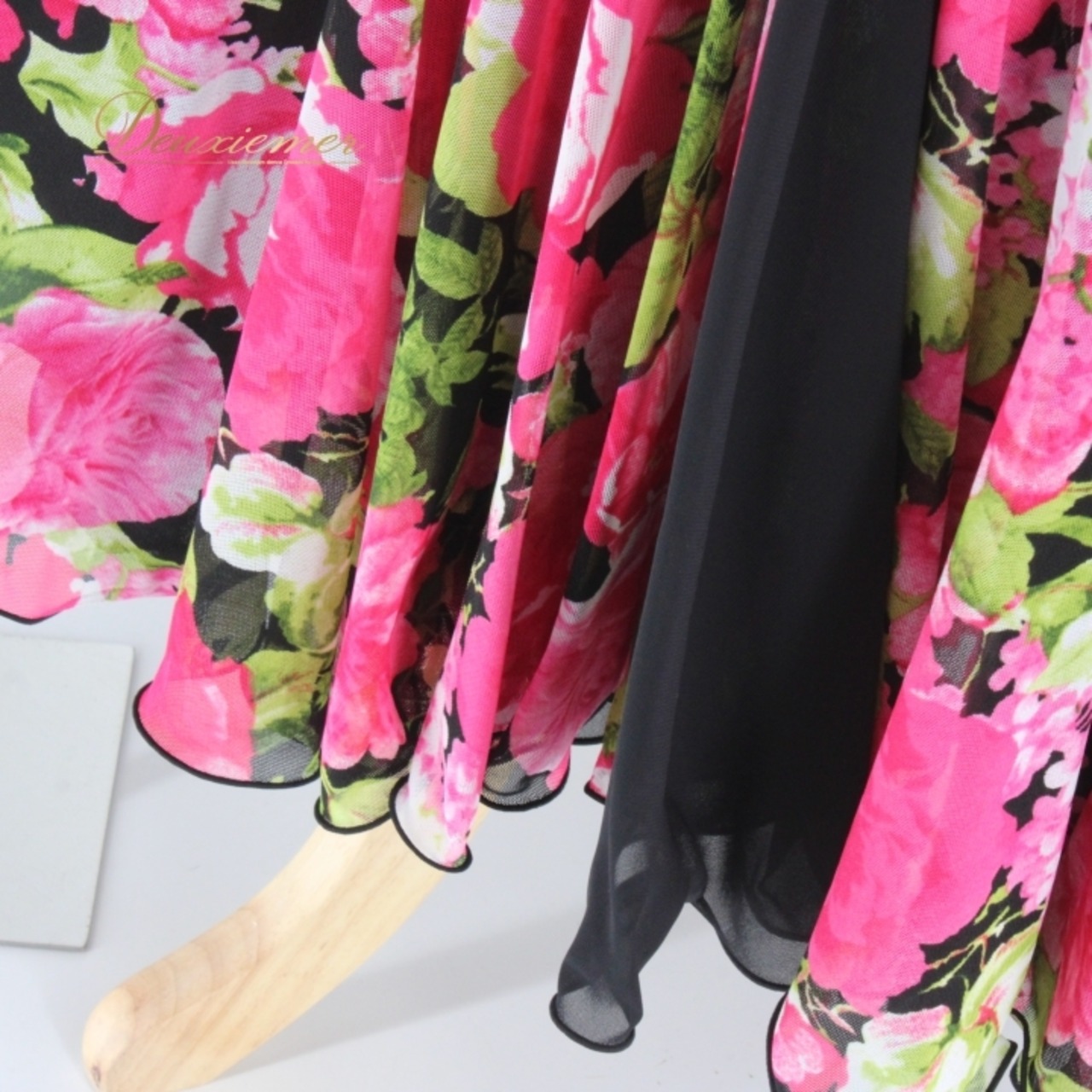 社交ダンス 衣装 スタンダード スカート レッスンウェア SEKINE セキネ 花柄 ブラック系 ピンク系 ホワイト系 グリーン系 花柄 黒 白 緑 上品 花柄スカート ダンスウェア フレア スカート 踊りやすい レディース 通勤 カジュアル 可愛い 高品質 日本製 伸縮性 ブラックピンク 花模様 シンプル おしゃれ 多色展開 体型カバー 練習着