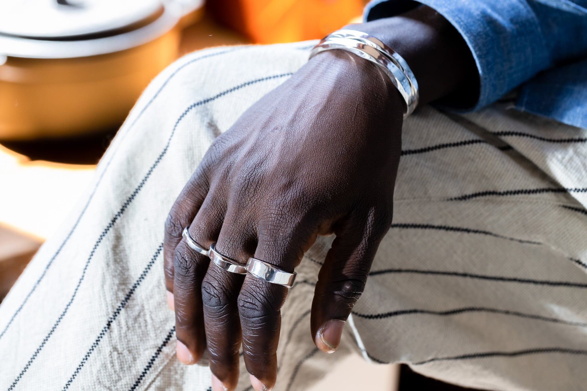 BN-070 Side twist bangle (M) | WAKAN SILVER SMITH online store