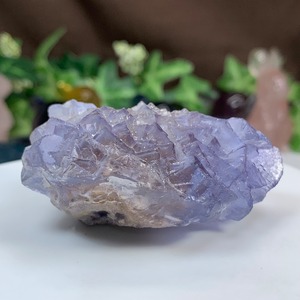 50.ジオードの中にパープルフローライト☆幻想的な色合い☆ヤオガンシャン産・パープルフローライト原石