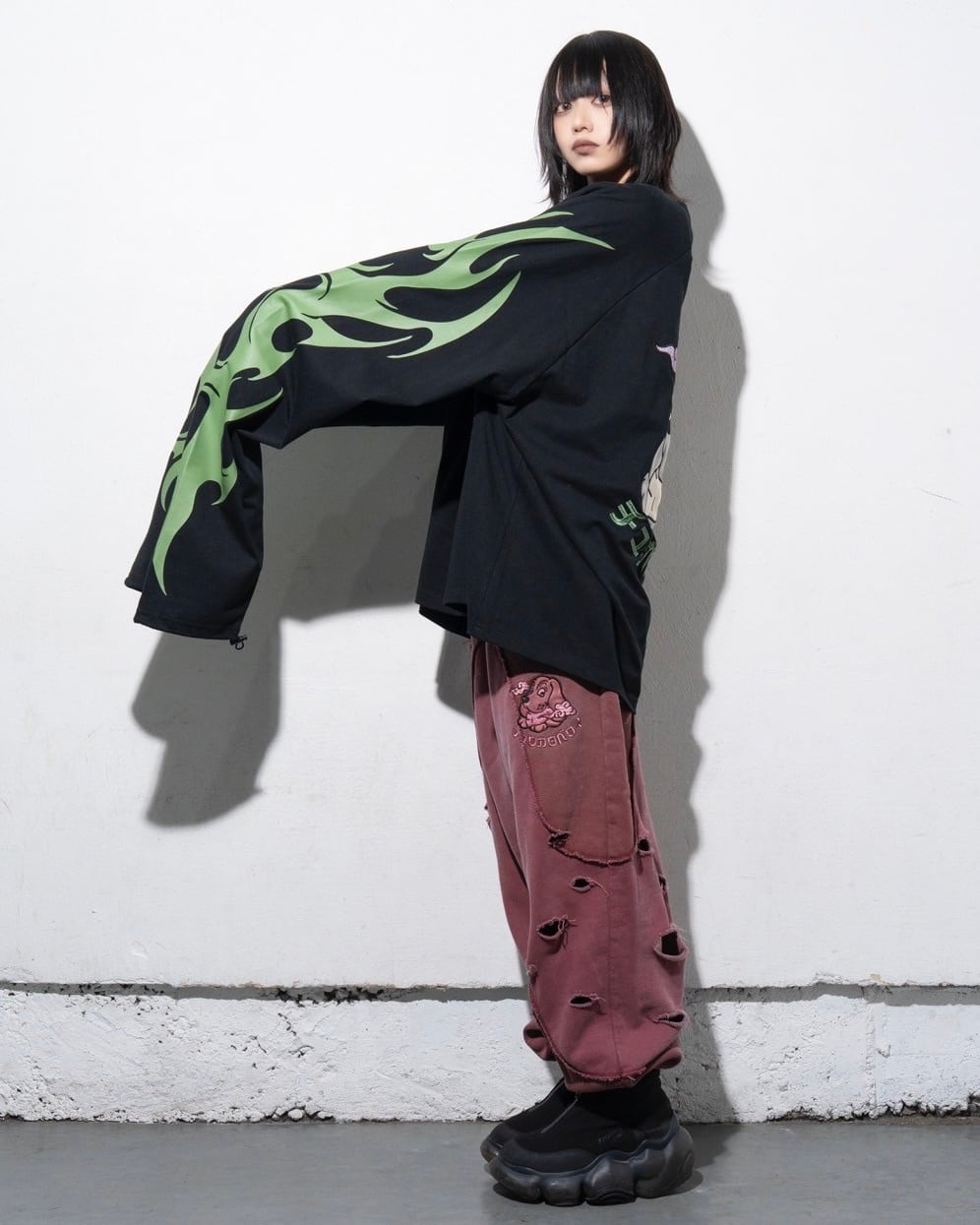 GALFY×チュウカタベタイ ロンT/黒 | チュウカタベタイ