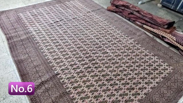 絨毯クエスト53【No.6】※現在、こちらの商品はイランに置いてあります。ご希望の方は先ずは在庫のご確認をお願いします。