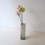 ライトグレーのスクエア花瓶