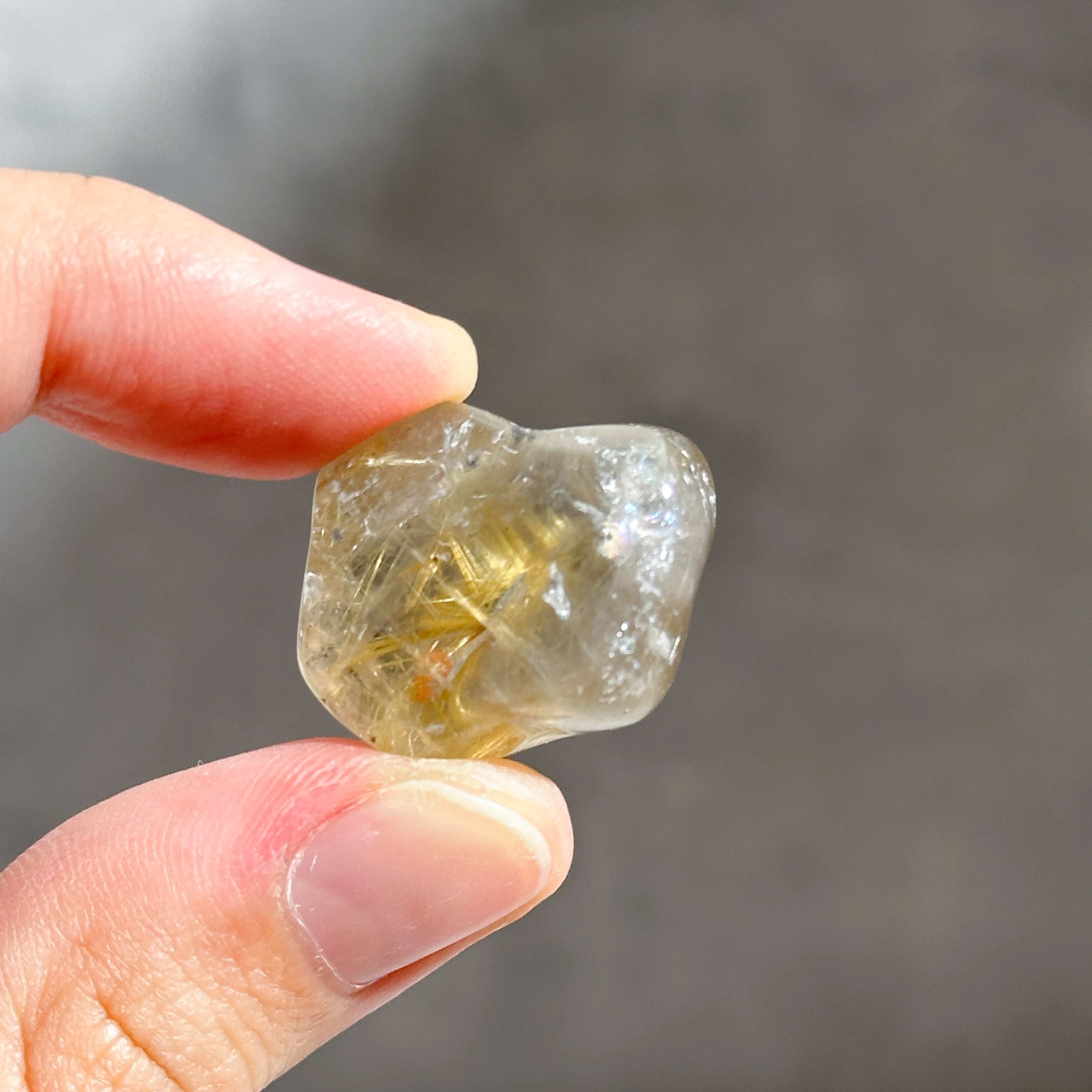 ルチルインクォーツ タンブル 81◇ Rutile in Quartz◇天然石・鉱物