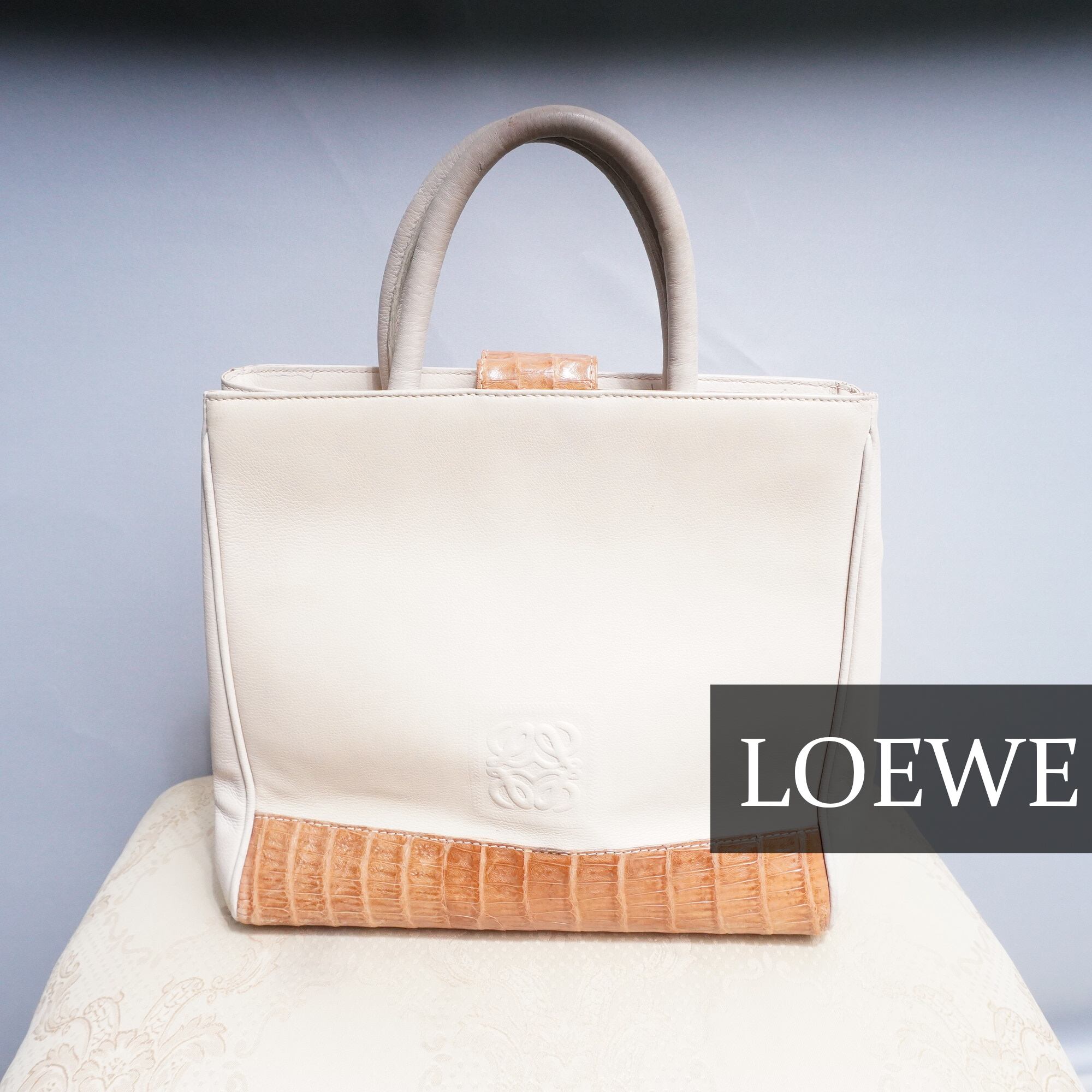 美品✨ロエベ トートバッグ ヘリテージ レザー ホワイトチャーム 