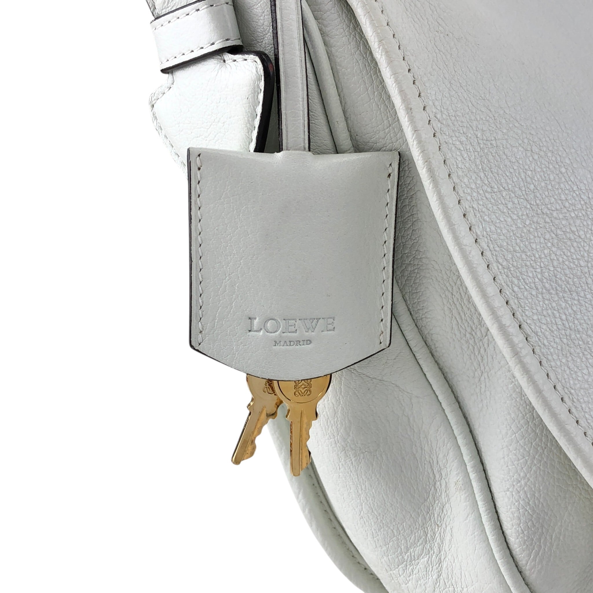 LOEWE ロエベ ヘリテージ ショルダーバッグ ホワイト ホワイト レザー