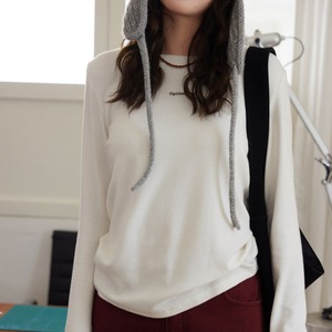 minimalistic and fashionable basic long sleeved t shirt