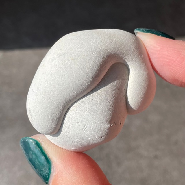 Menilite メニライト|天然石　パワーストーン　鉱物　gem stone