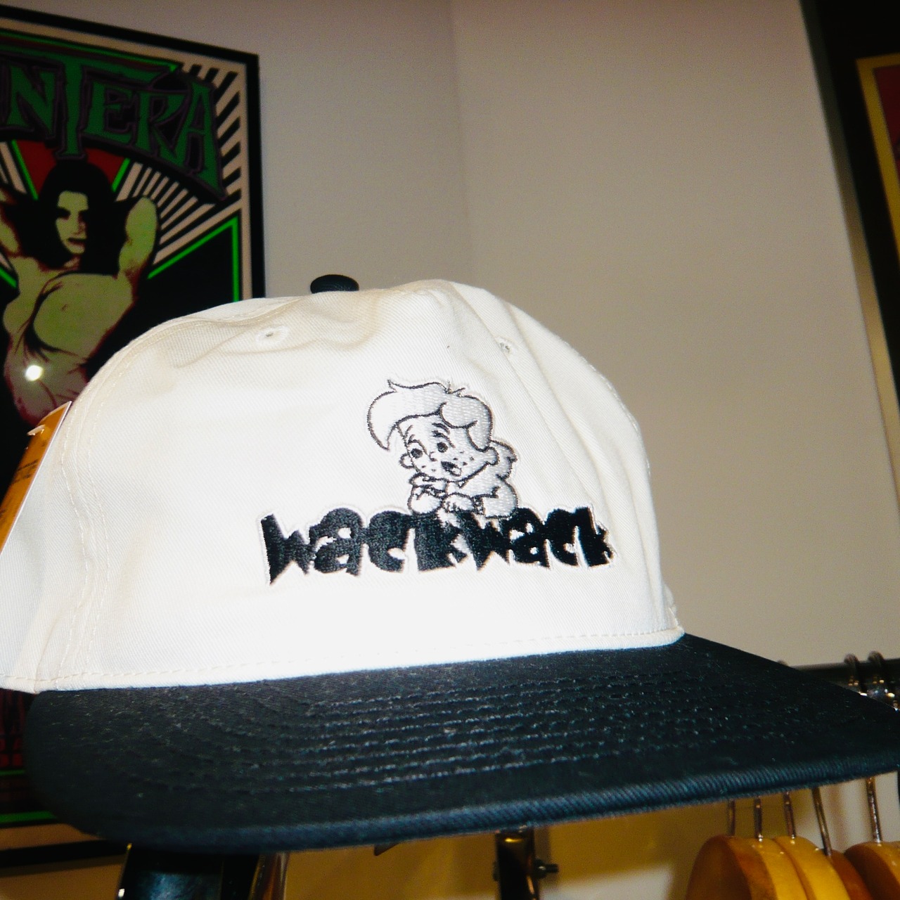 wackwack "FRIENDLY BUT OFF" 2tone cap