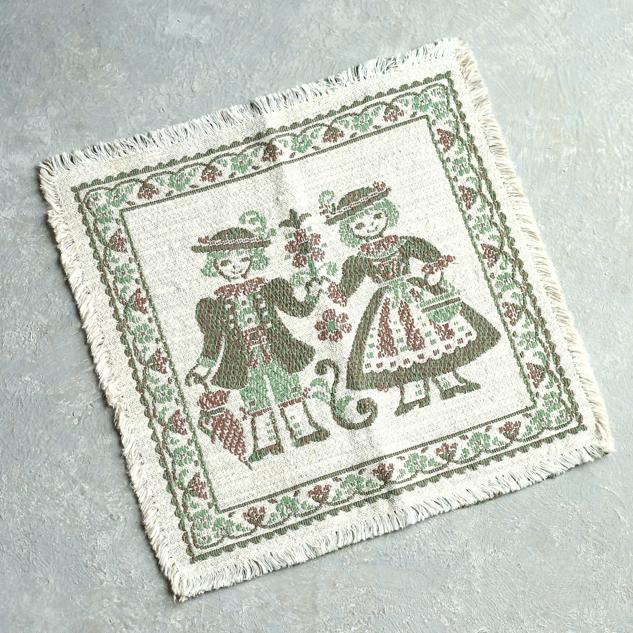 オーストリアから届いた、微笑ましい二人のマット