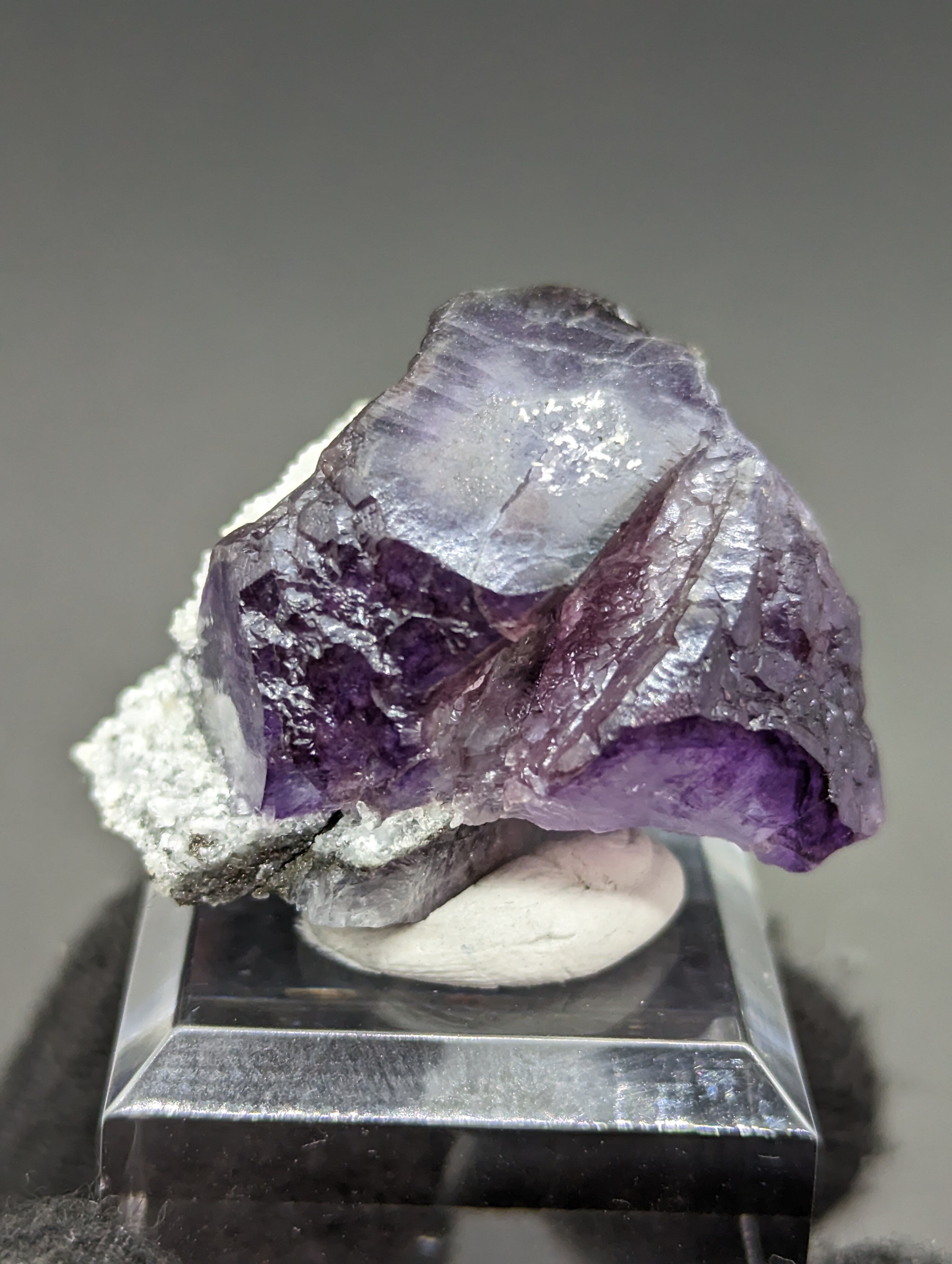 ましゅ‼︎ヤオガンシャン産　「露草色（つゆくさ色）」　フローライト フローライト 72.518ct原石