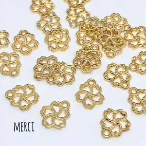 【2個】透かしフラワーゴールドチャーム/花/桜/レジン