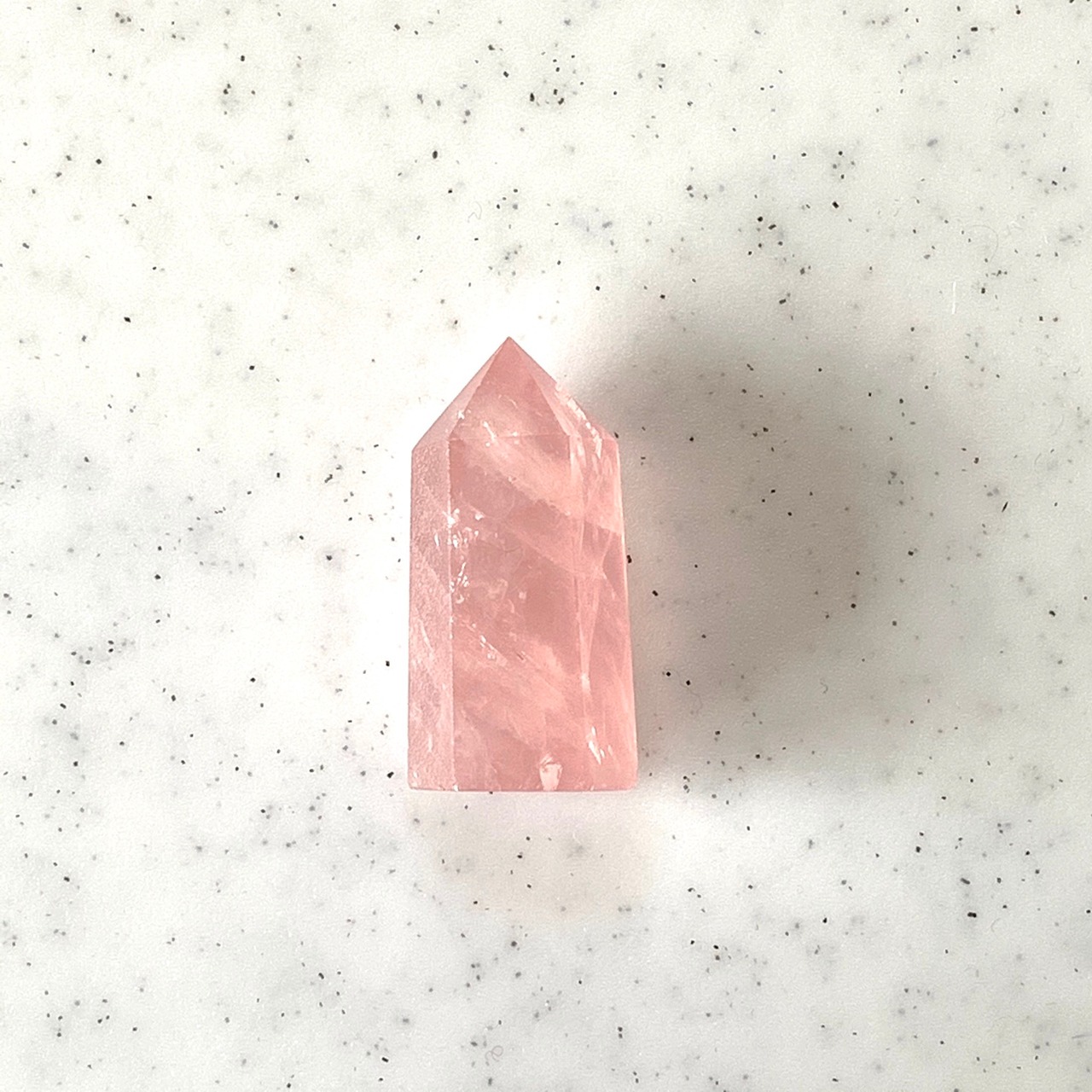 ディープローズクォーツタワー＊レインボー入り＊天然石ポイント＊天然石＊置き物＊インテリア＊T10