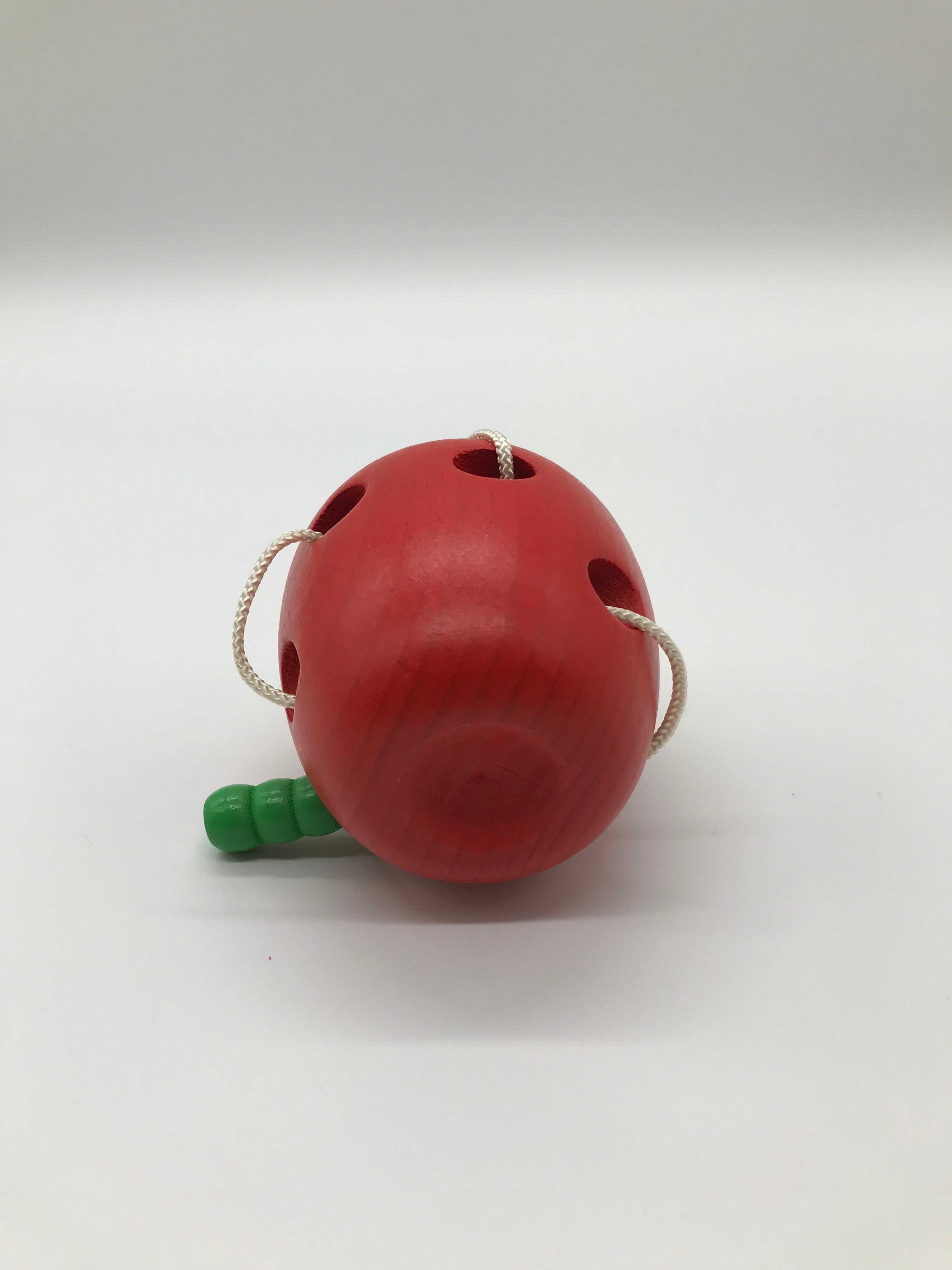 TOEZ．G 木製ひも通し～りんごと青虫～ | Babypark Onlinestore