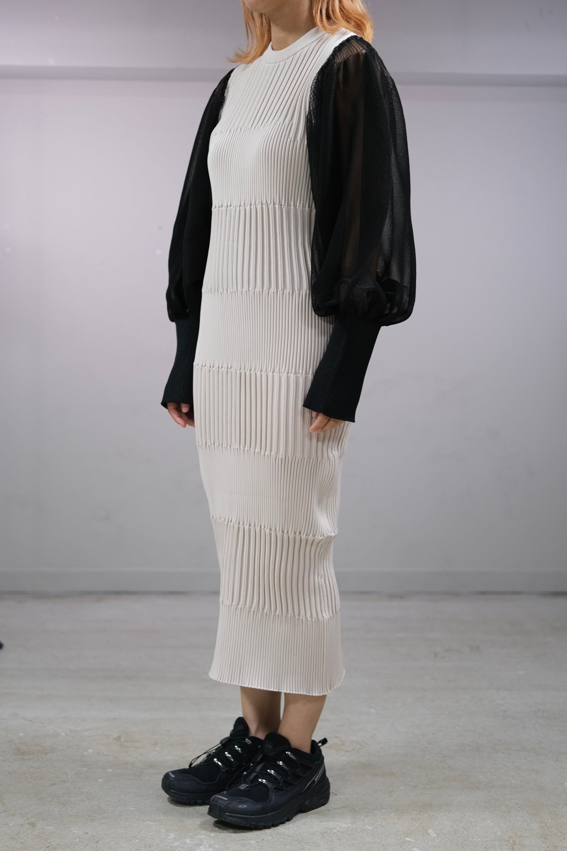 CFCL】FLUTED LUCENT LONG PUFF SLEEVE DRESS - light beige | loop