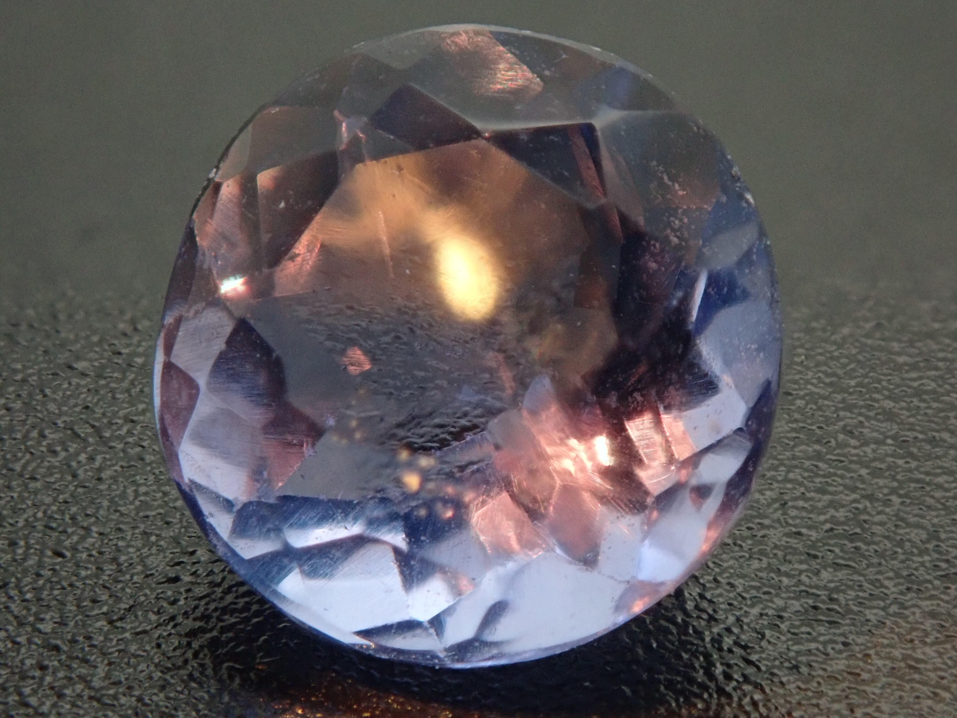 カラーチェンジフローライト 1.455ct | Gem Shop Urcaguary カラーチェンジフローライト 1.455ct | Gem Shop Urcaguary