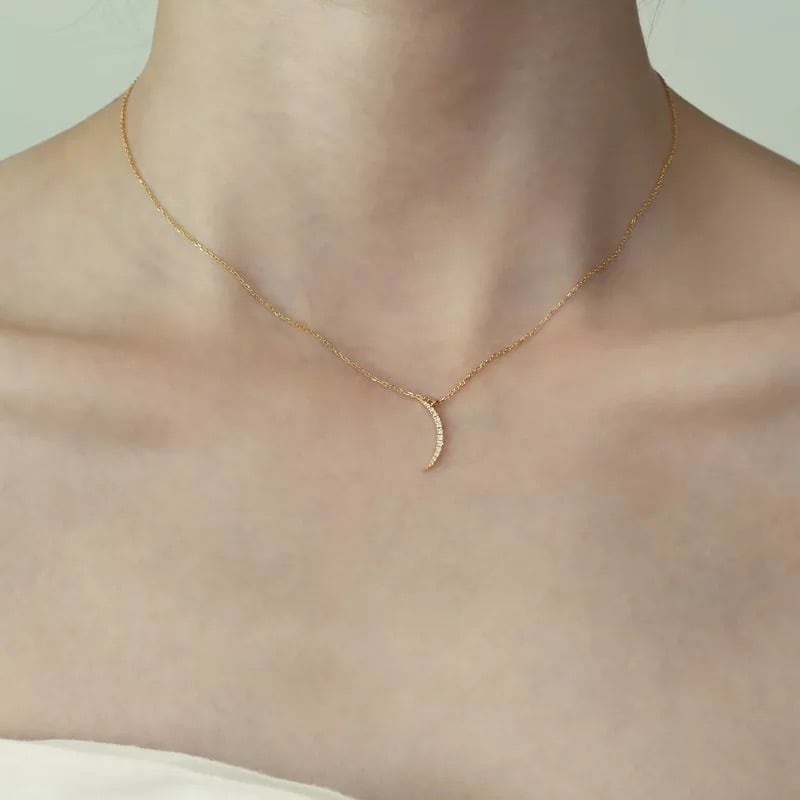 SV925czmoonnecklace