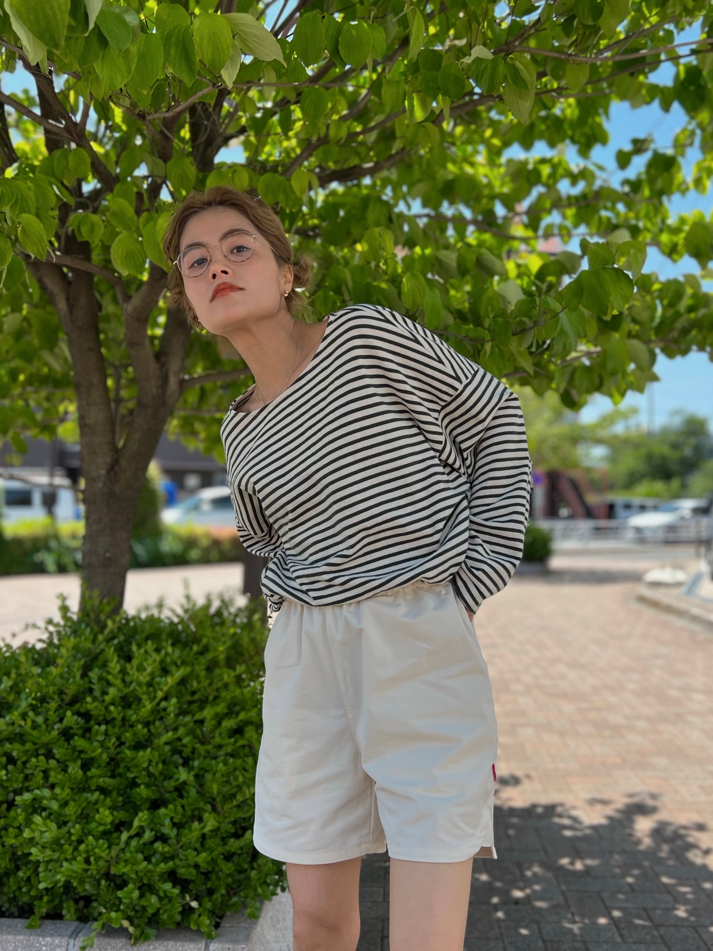 【map.】BORDER LONG SLEEVE T-SHIRT / KHAKI × IVORY | OVERLAP CLOTHING