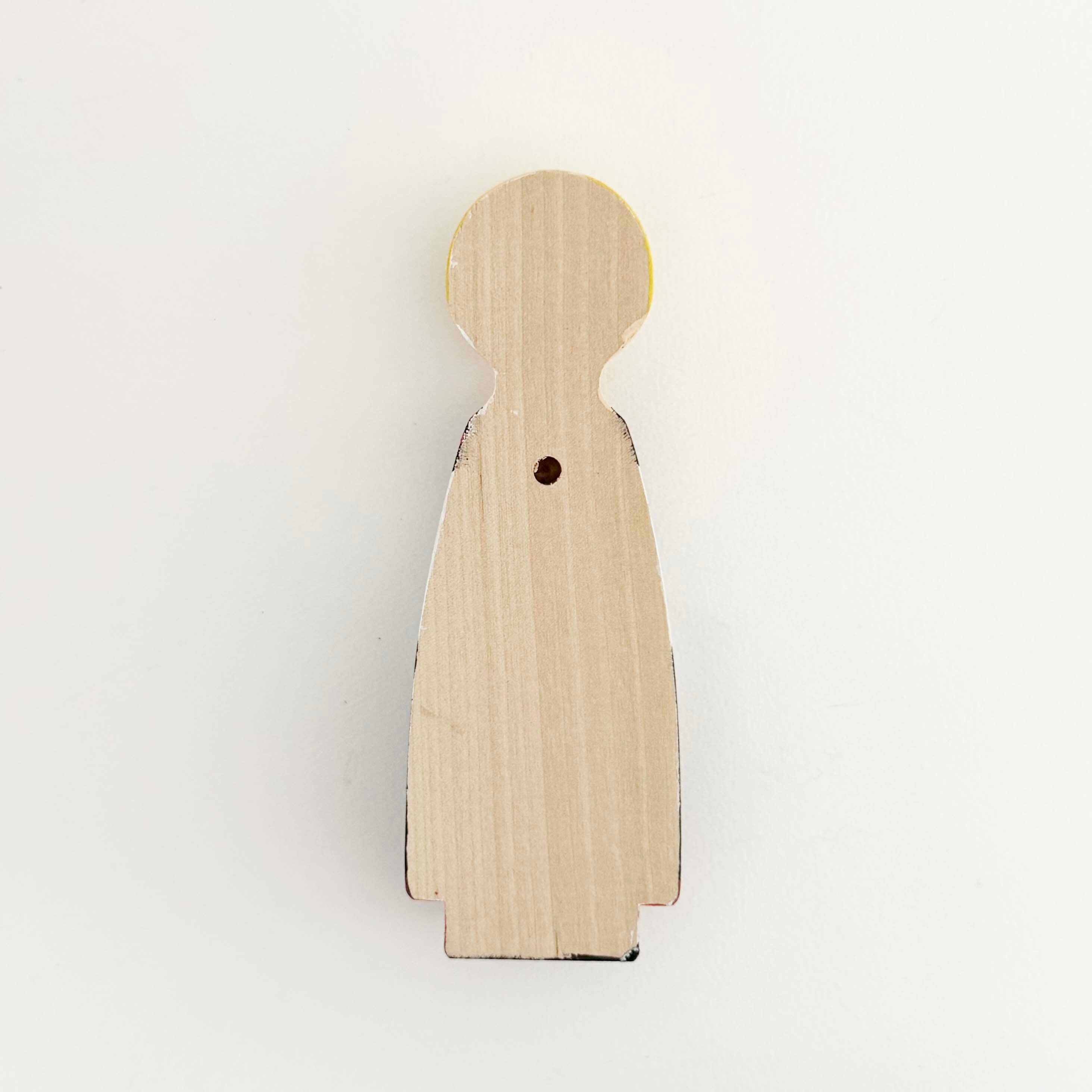 エストニアの壁かけ木人形