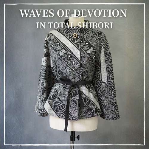 Regenerated Kimono Cape jacket – Handcrafted in Japan/  WAVES OF DEVOTION IN TOTAL SHIBORI  着物リメイクのケープジャケット｜日本のヴィンテージシルクを再生した一点物/総絞りに刻まれた波の献身